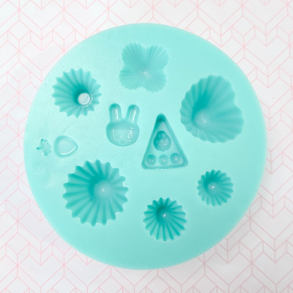 LWC Ap0!!0 Chocolate Silicone Mold